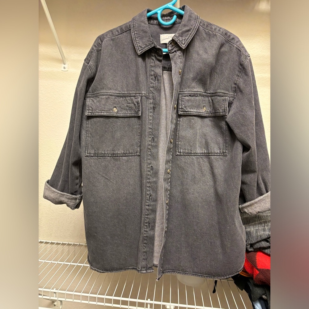 Universal Thread Oversized Denim Jacket - Medium - Picture 2 of 4